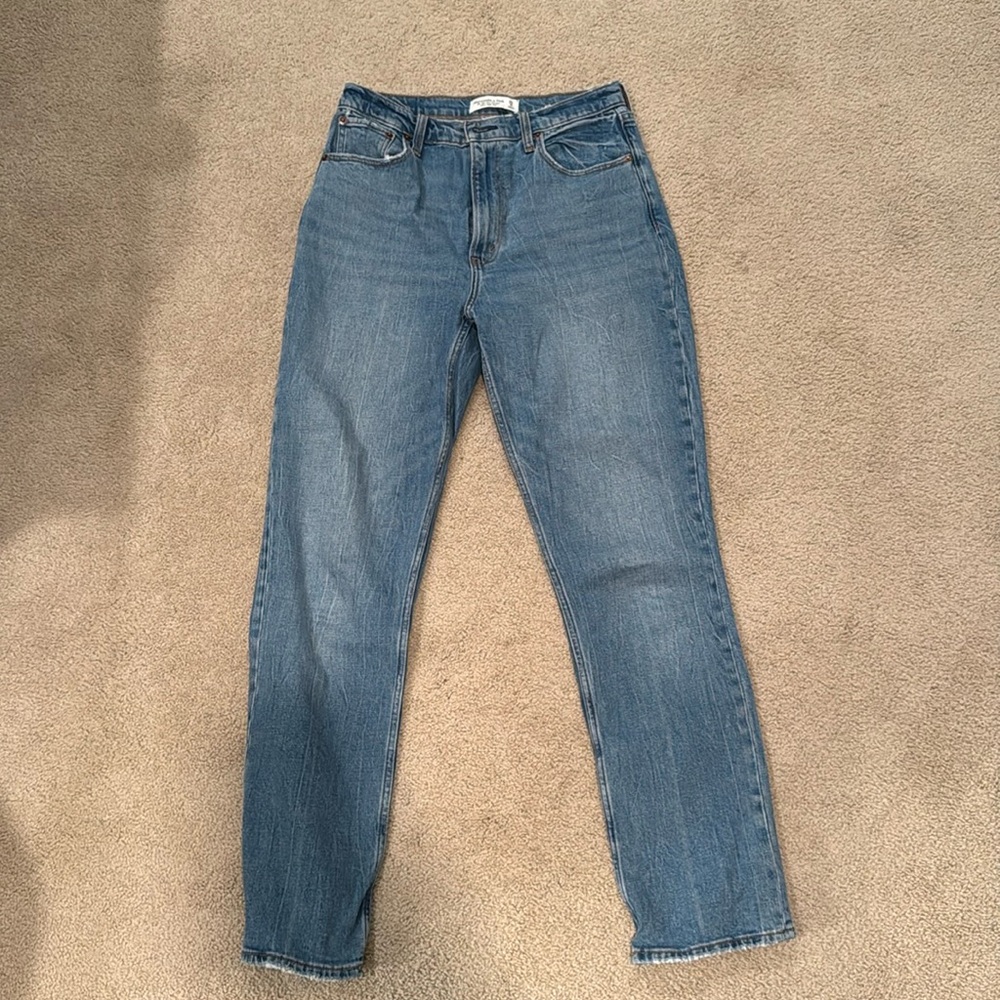 A&F 90s slim straight ultra high rise